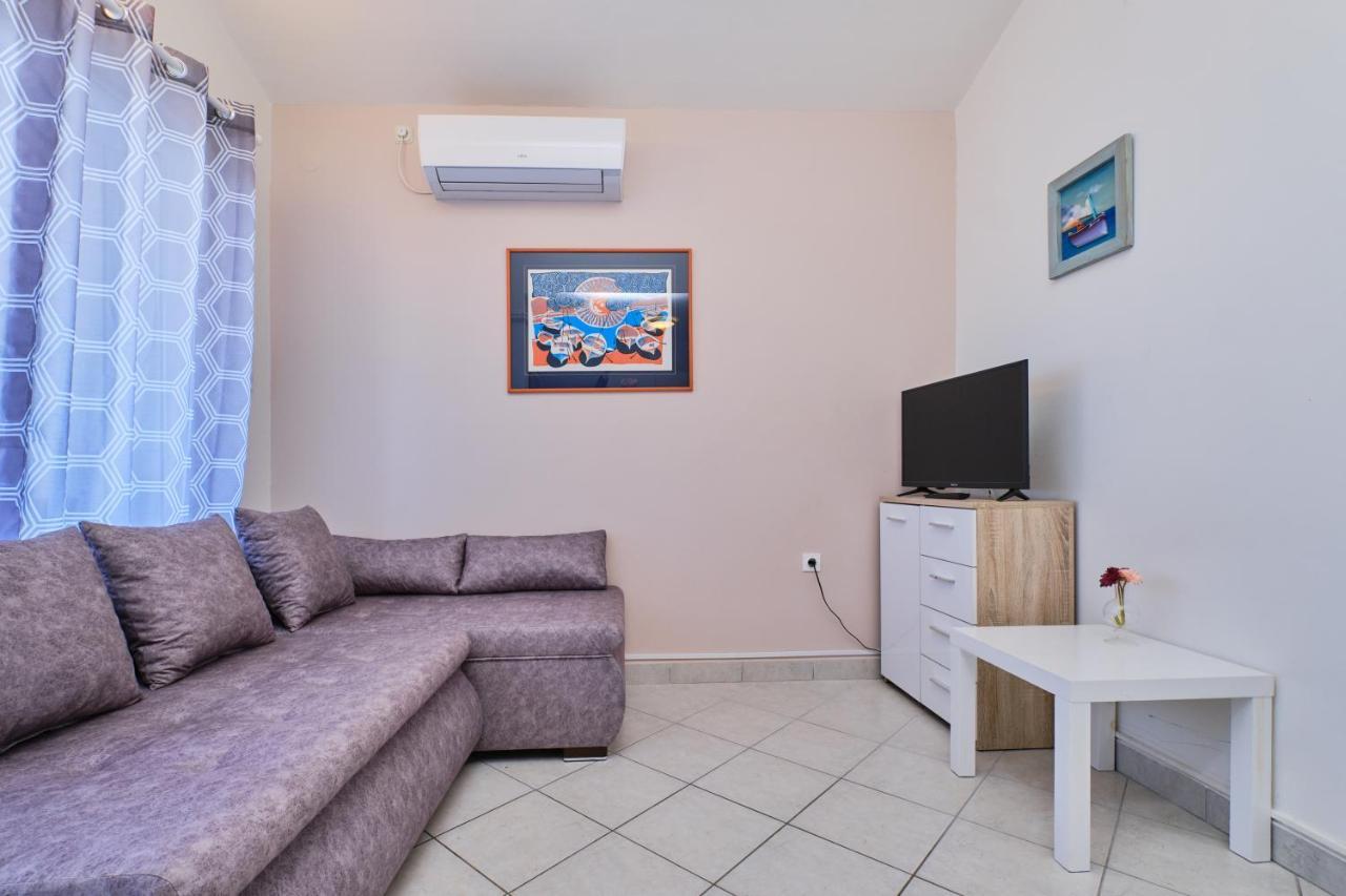Beautiful Apartments Ksenija Mali Losinj Exterior photo