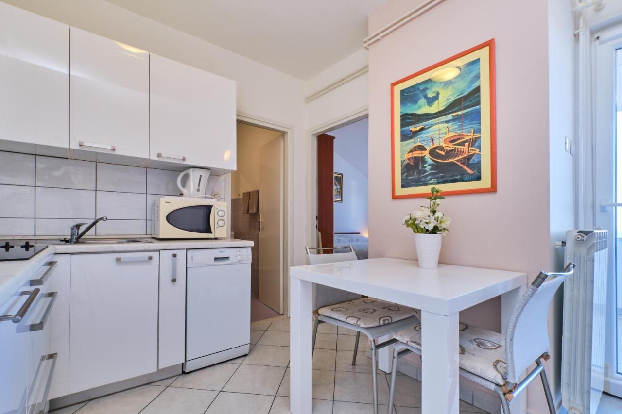 Beautiful Apartments Ksenija Mali Losinj Exterior photo